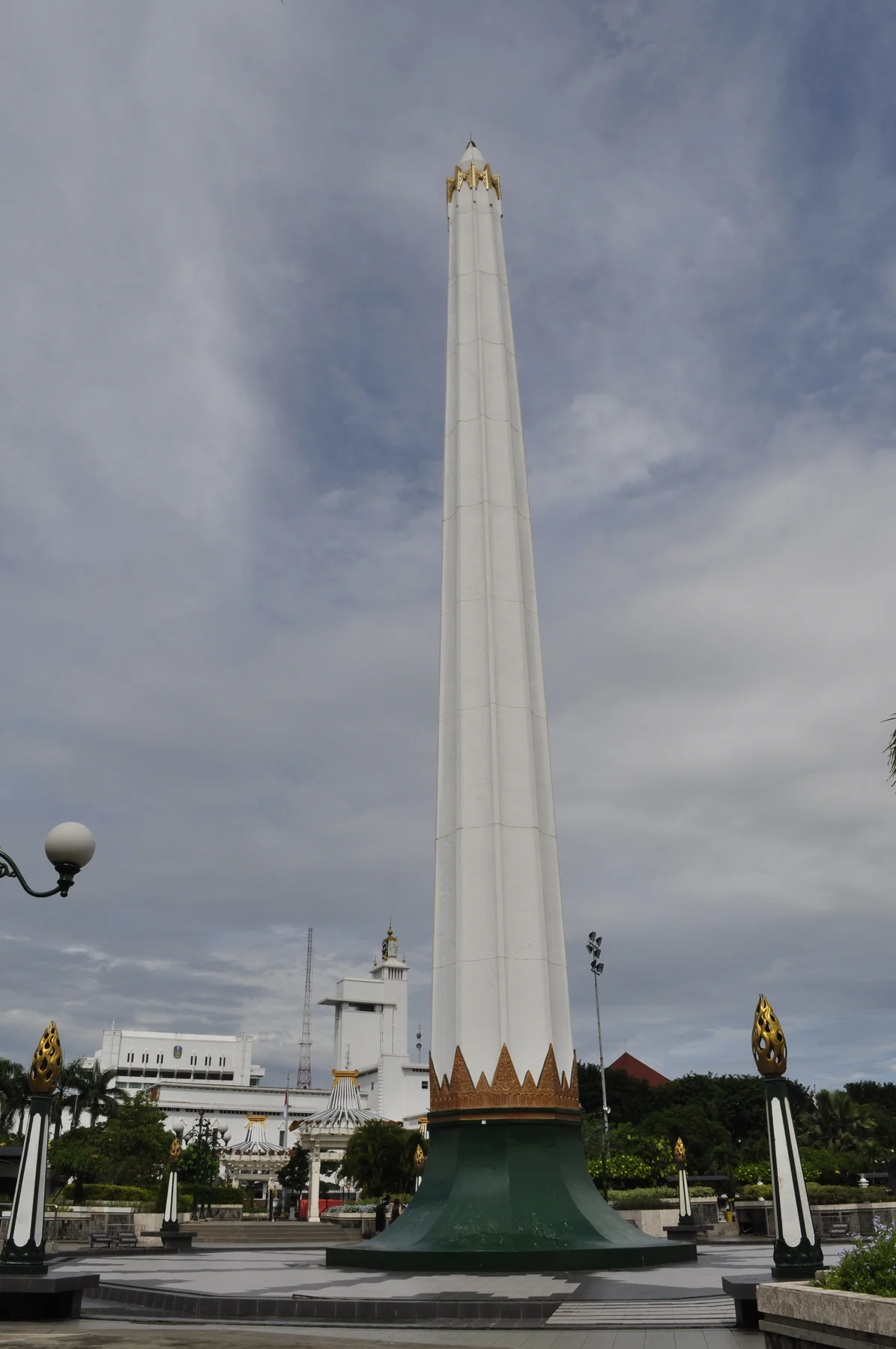 Tugu Pahlawan di Surabaya, difoto oleh Ivuvisual.